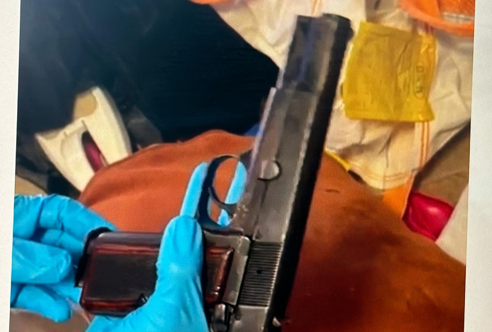 الرملة: اعتقال 3 مواطنين بشبهة حيازتهم لقطعة سلاح